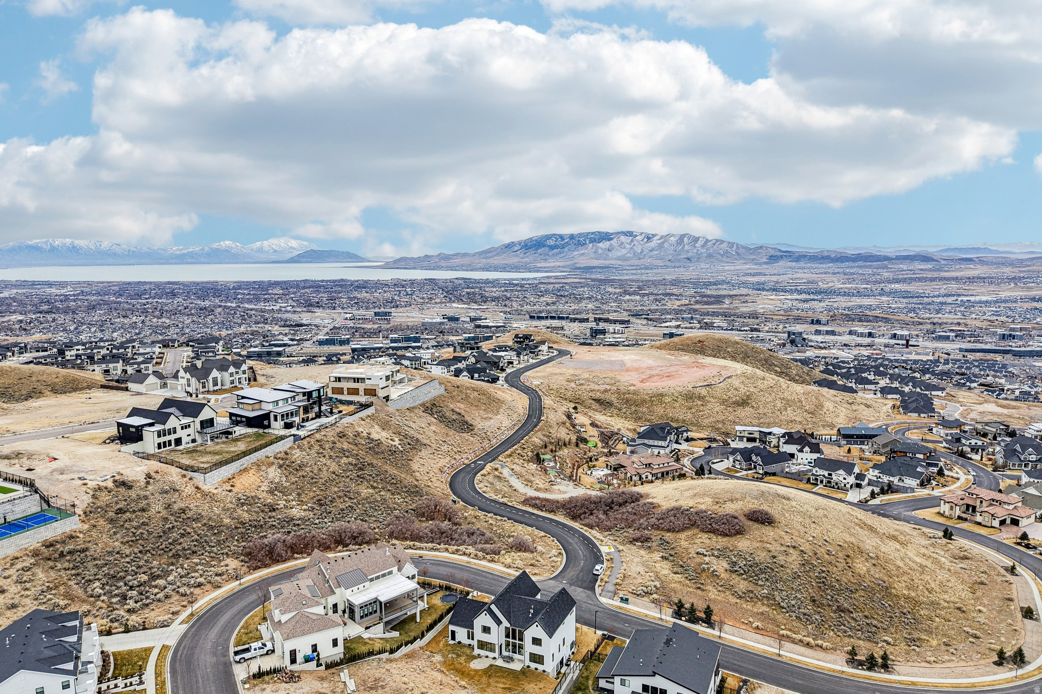 TRAVERSE MOUNTAIN - Residential