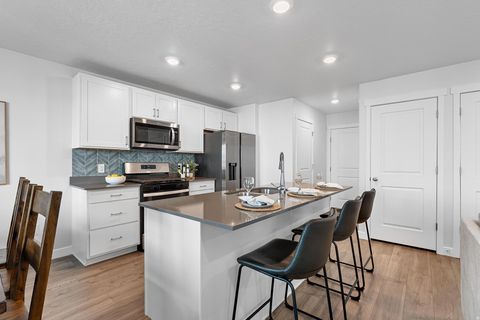 Tiny photo for 1204 W PATCHWORK DR, Santaquin, UT 84655 (MLS # 2146563)