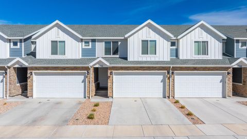 Photo of 1204 W PATCHWORK DR, Santaquin, UT 84655 (MLS # 2146563)