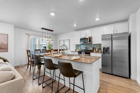 Tiny photo for 1204 W PATCHWORK DR, Santaquin, UT 84655 (MLS # 2146563)