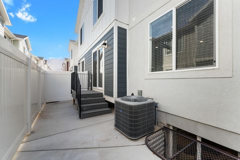 Tiny photo for 1204 W PATCHWORK DR, Santaquin, UT 84655 (MLS # 2146563)