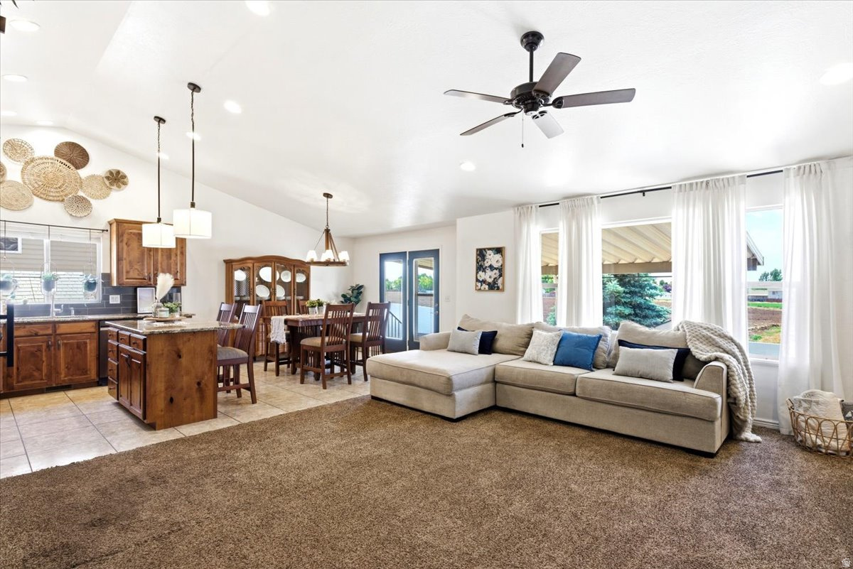 AUTUMN RIDGE - Residential