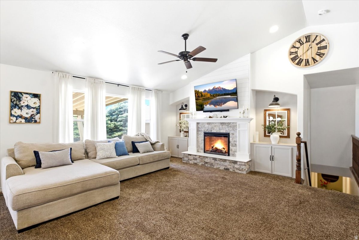 AUTUMN RIDGE - Residential