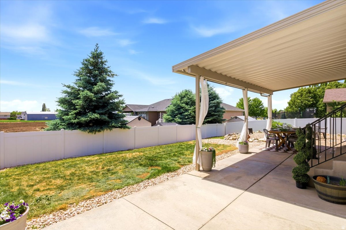 AUTUMN RIDGE - Residential