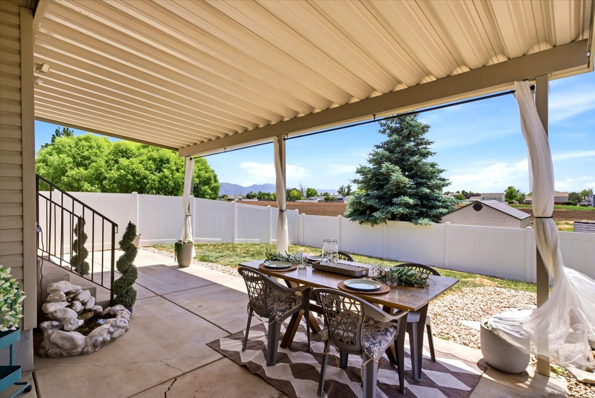 AUTUMN RIDGE - Residential