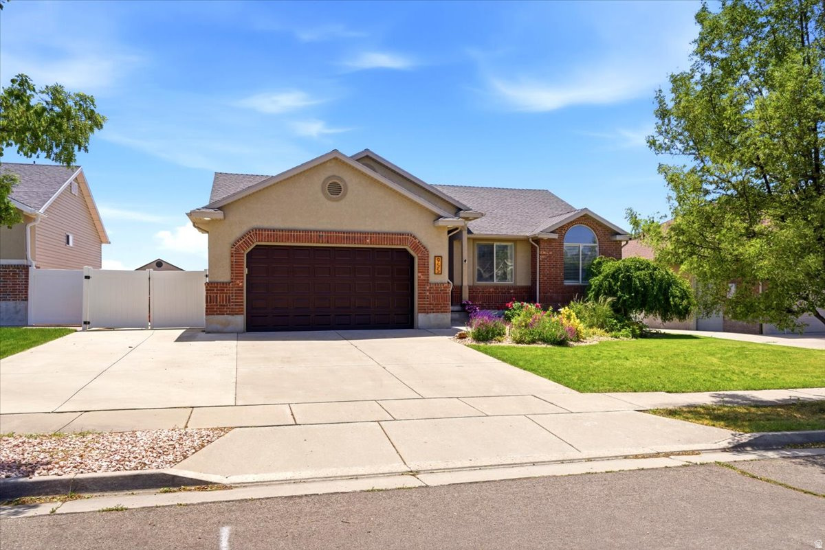 AUTUMN RIDGE - Residential