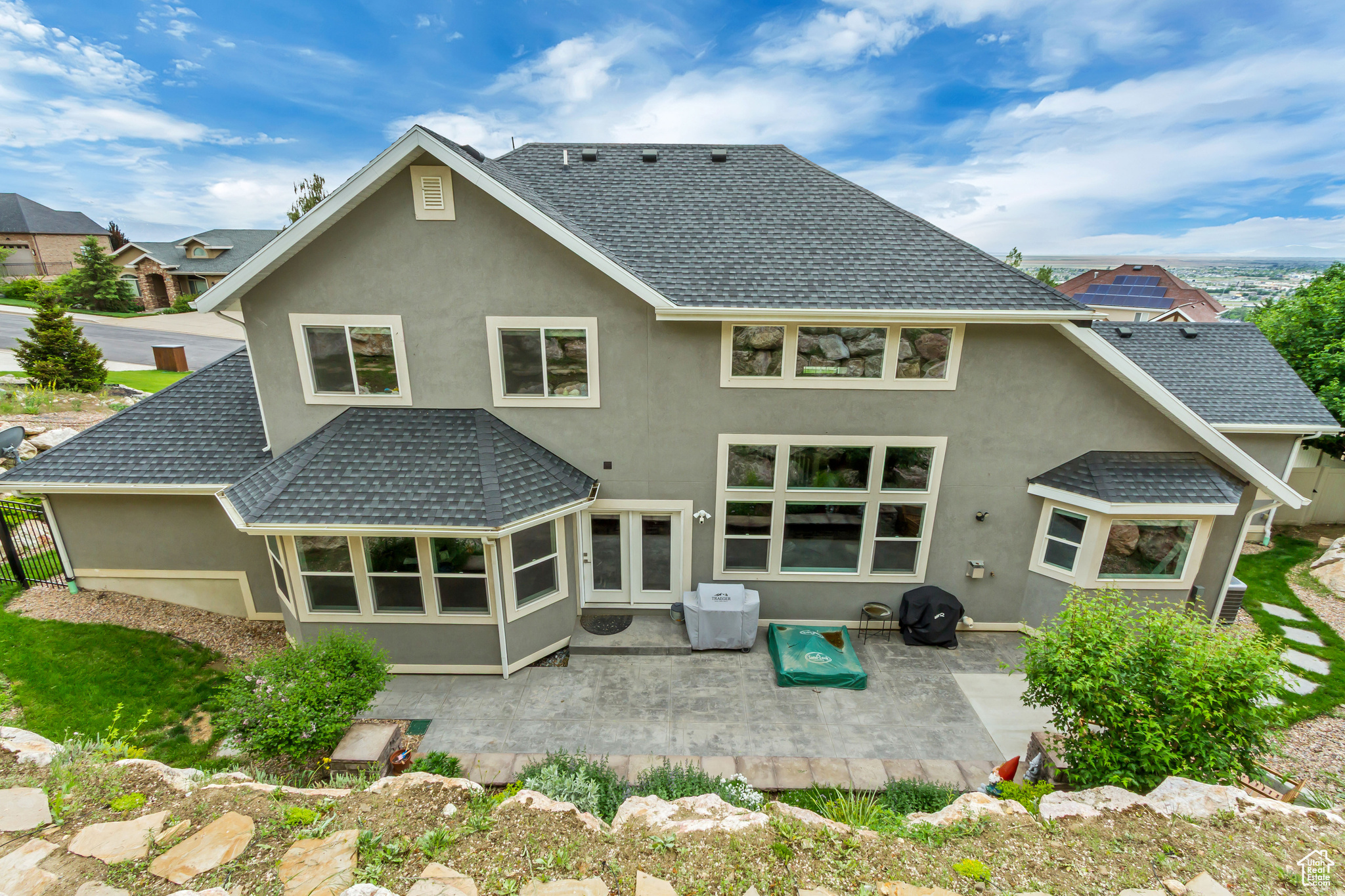 HUGHES ESTATES - Residential