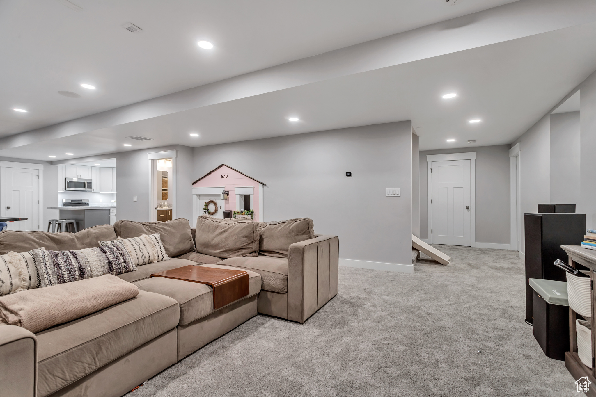 HUGHES ESTATES - Residential