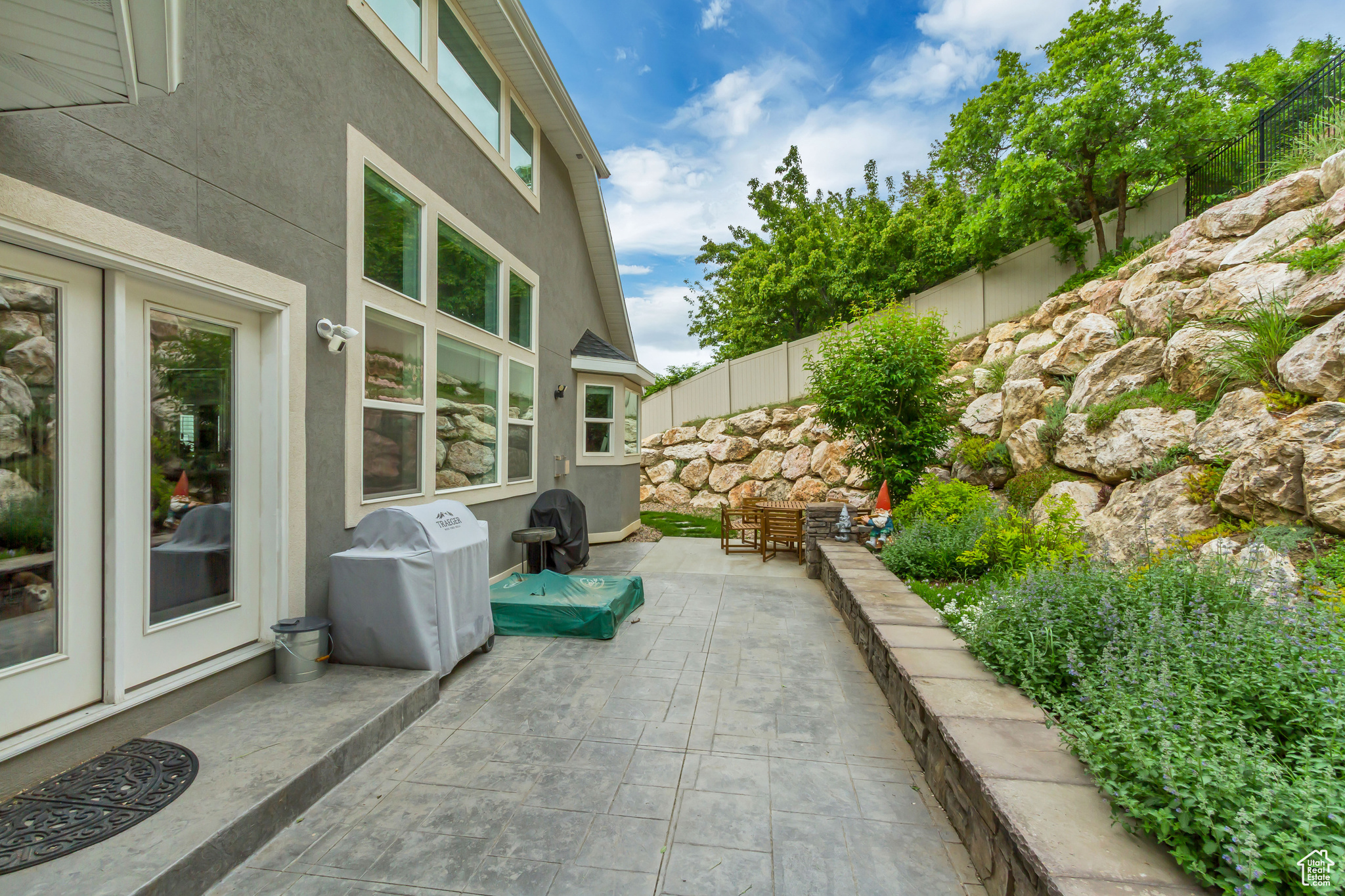 HUGHES ESTATES - Residential