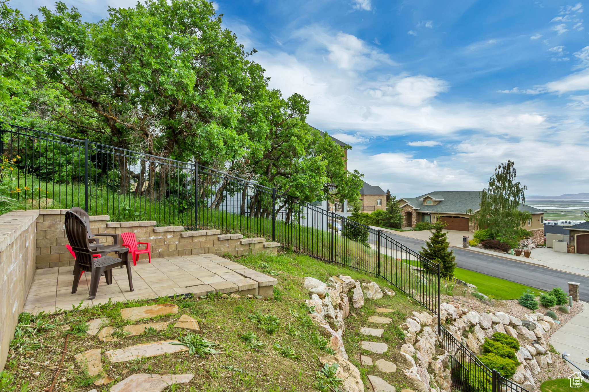 HUGHES ESTATES - Residential