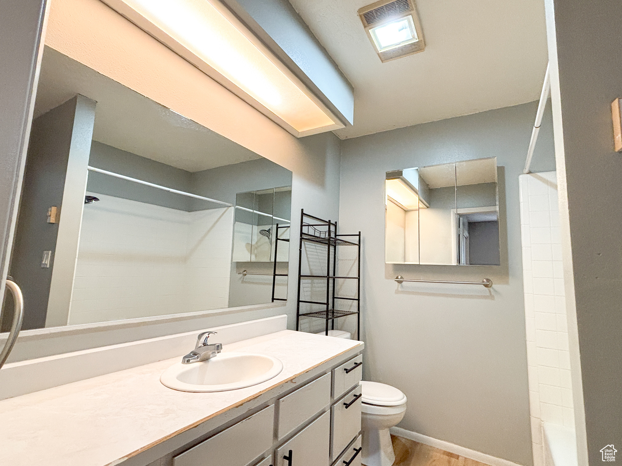 HILLSIDE VILLAS - Residential