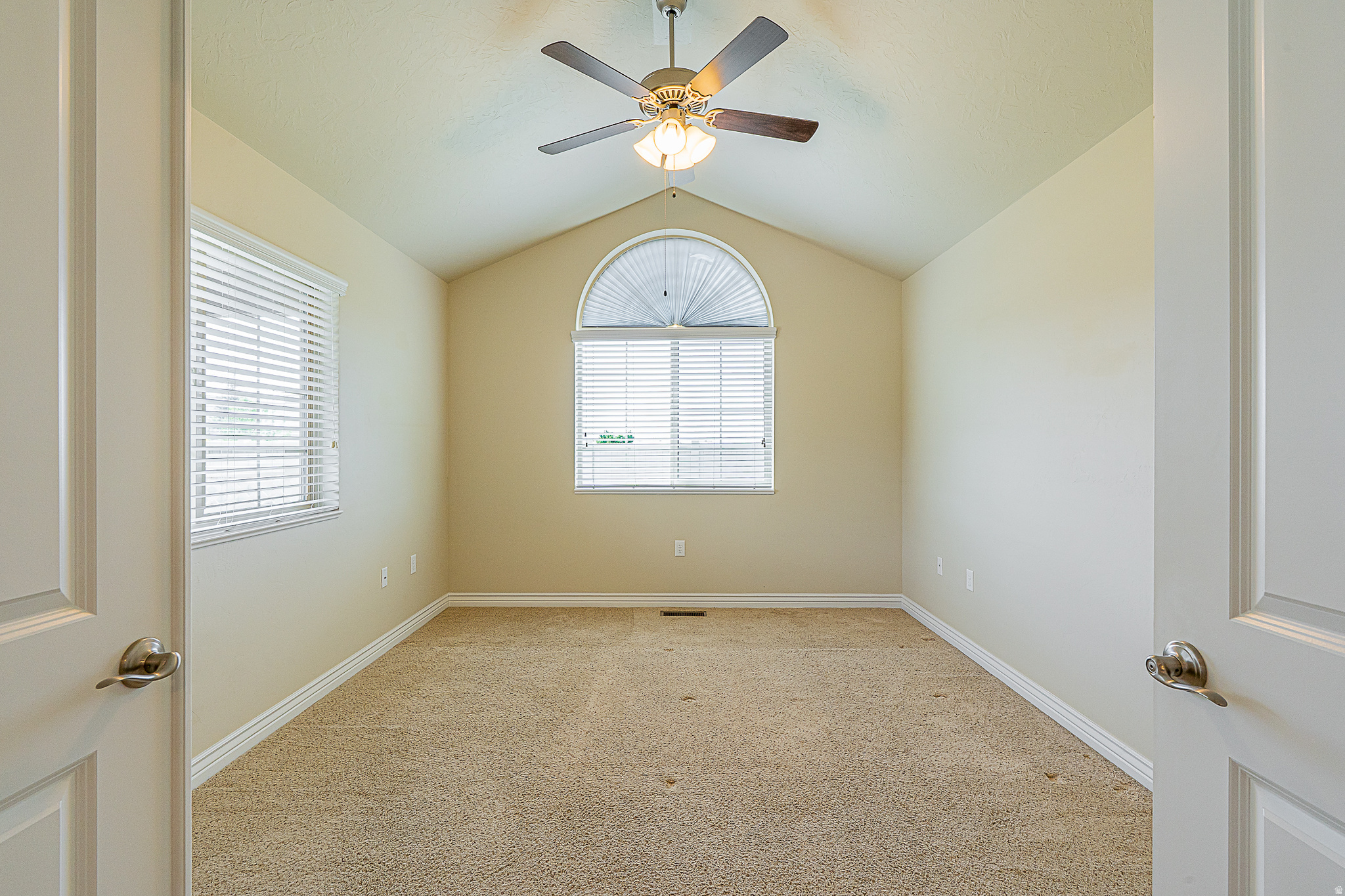 TOWNE CENTER VILLAS - Residential