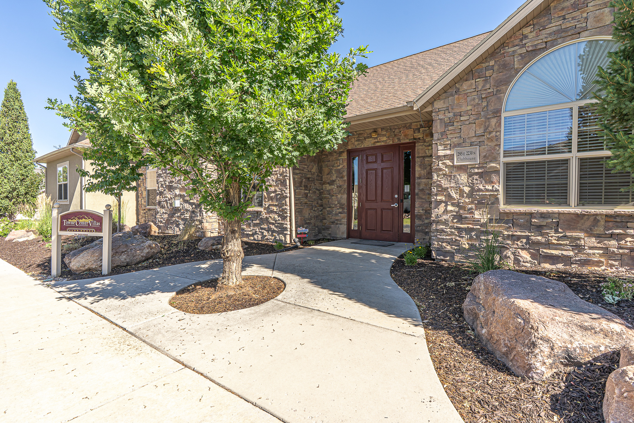 TOWNE CENTER VILLAS - Residential