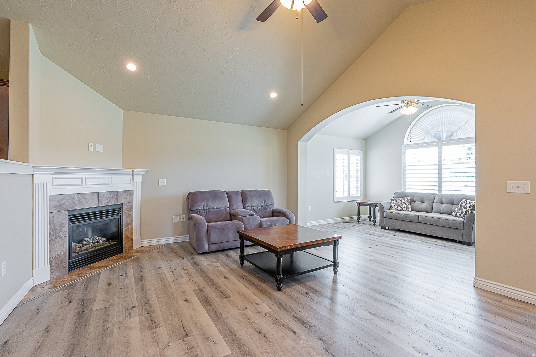 TOWNE CENTER VILLAS - Residential
