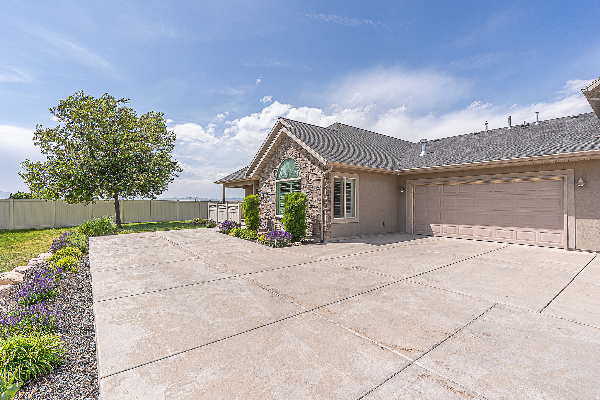 TOWNE CENTER VILLAS - Residential