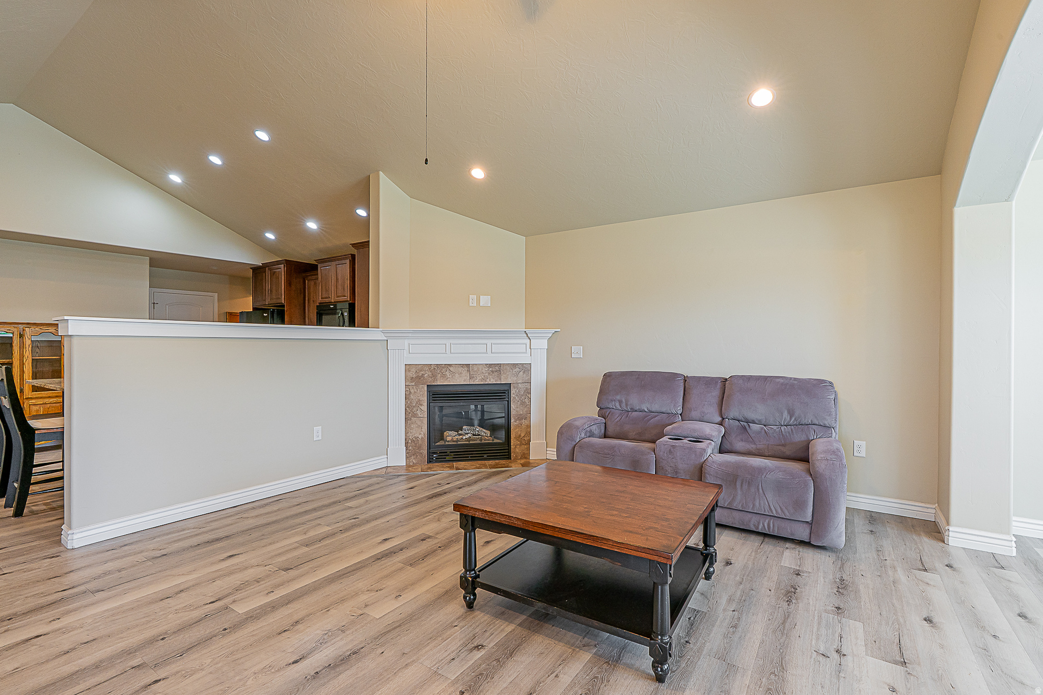 TOWNE CENTER VILLAS - Residential