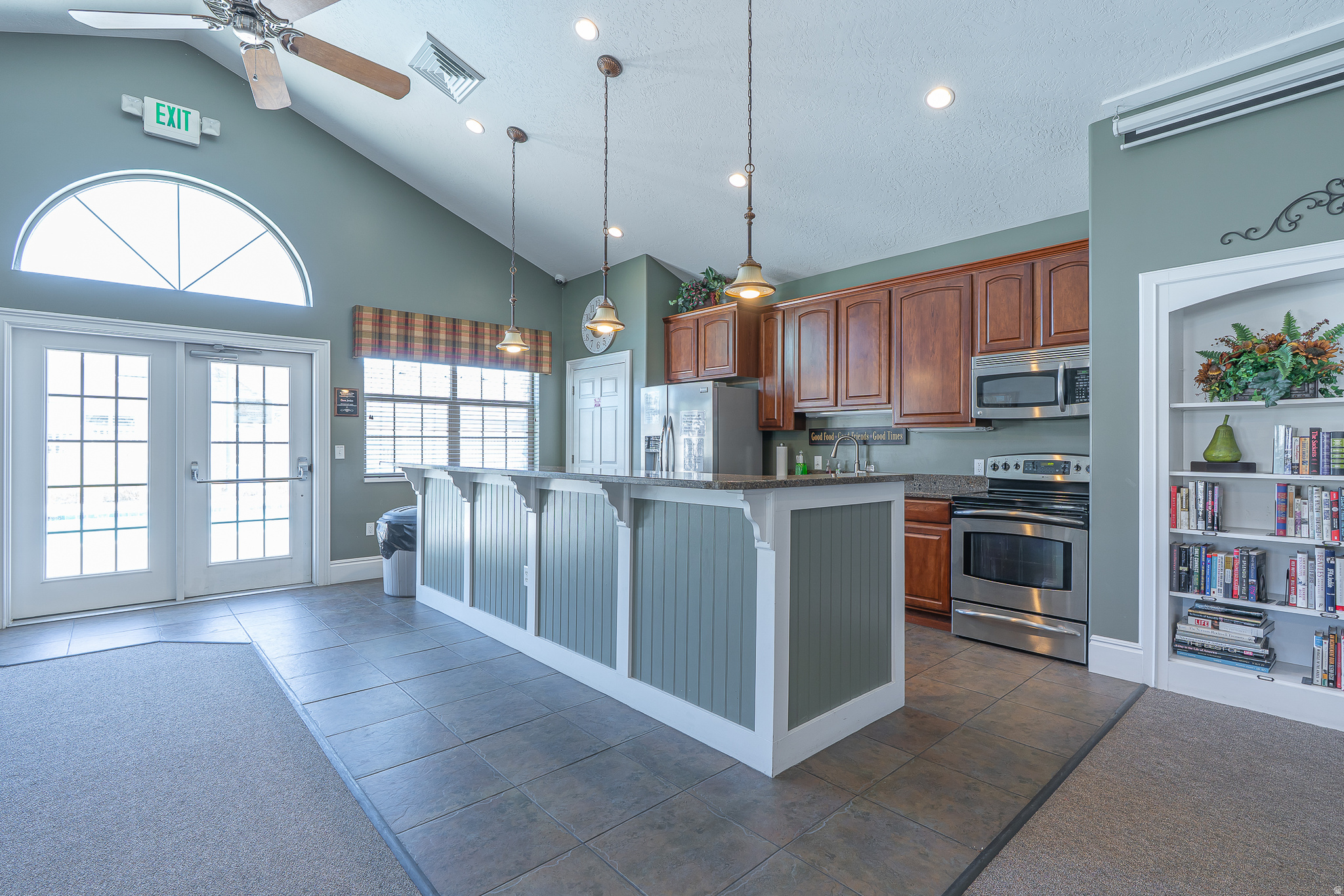 TOWNE CENTER VILLAS - Residential