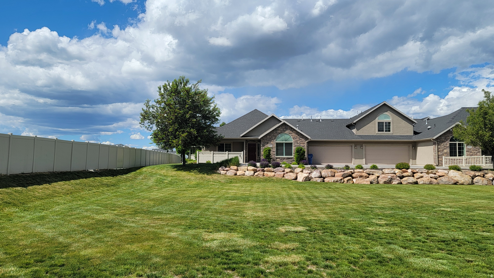 TOWNE CENTER VILLAS - Residential