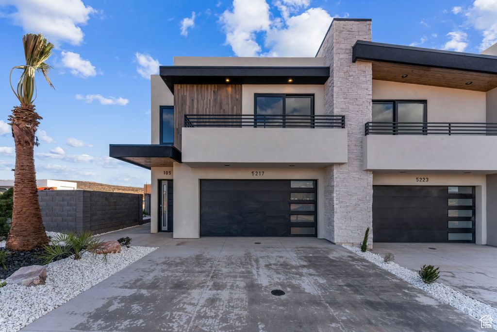 Photo of 5204 W 2040 S, Hurricane, UT 84737 (MLS # 2119437)