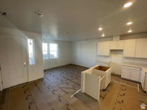 Tiny photo for 1339 E 1670 N #818, Payson, UT 84651 (MLS # 2103722)
