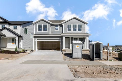 Photo of 2846 N PURPLETOP LN #2208, Saratoga Springs, UT 84045 (MLS # 2136257)