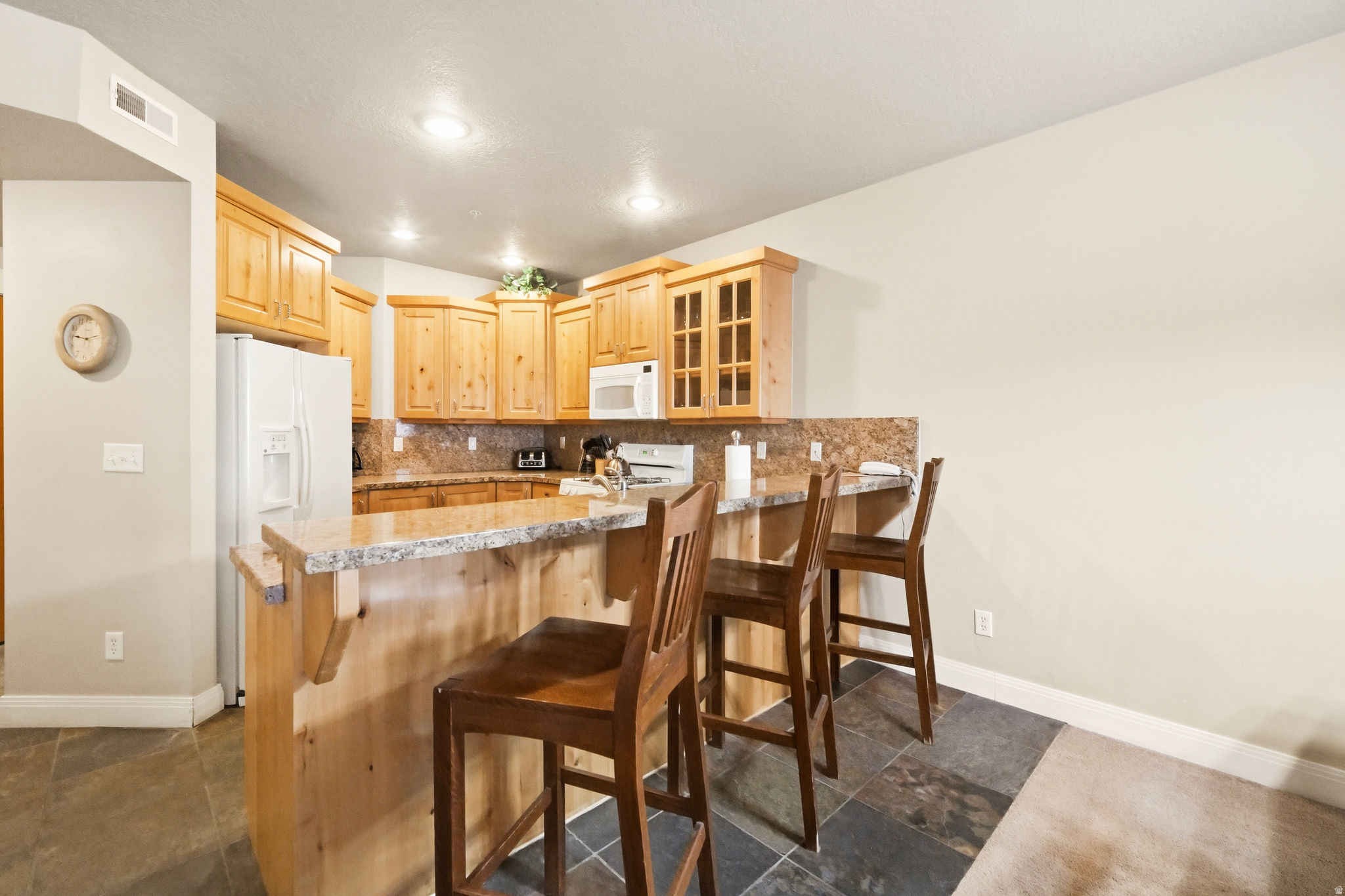 TOWN POINTE - Residential Lease