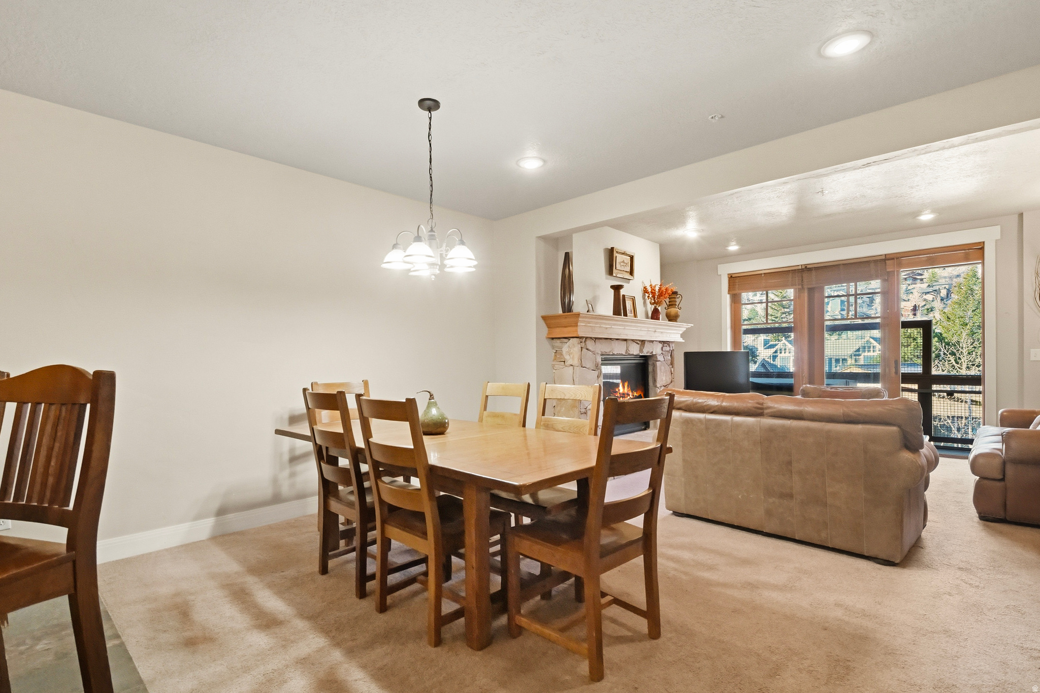 TOWN POINTE - Residential Lease