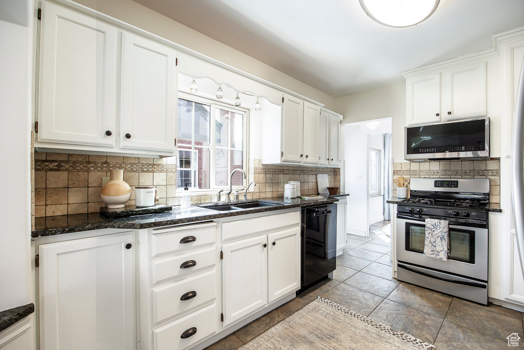 2065 E 900, Salt Lake City, Utah image 19