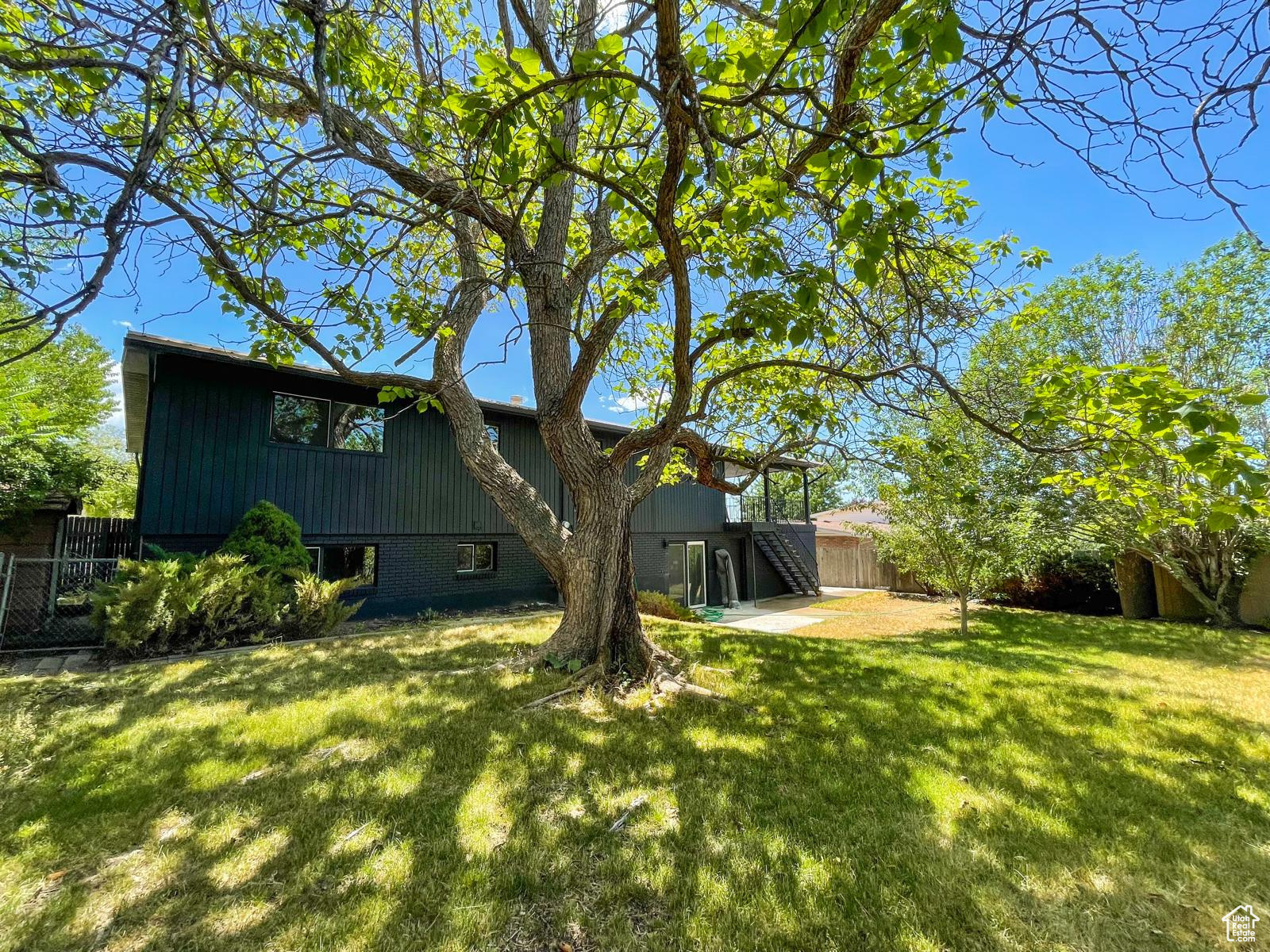 HILLSDALE HEIGHTS - Residential