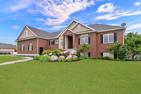 Photo of 2942 W 2175 S, West Haven, UT 84401 (MLS # 2172828)