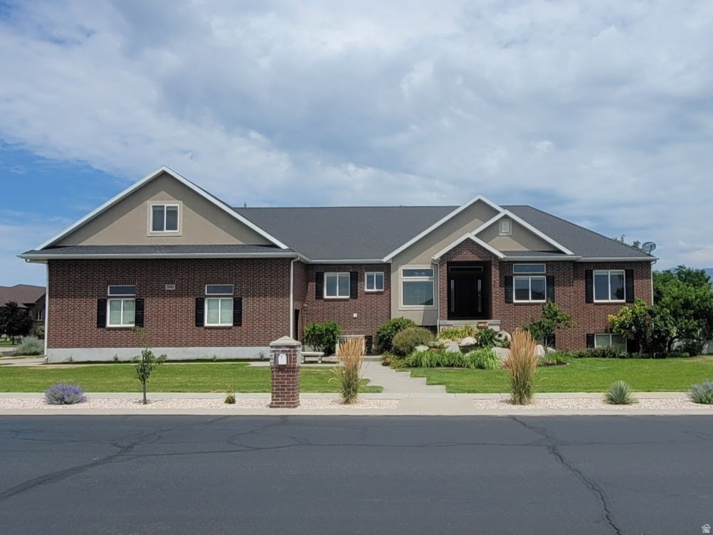 Photo of 2942 W 2175 S, West Haven, UT 84401 (MLS # 2172828)