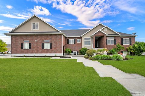 Tiny photo for 2942 W 2175 S, West Haven, UT 84401 (MLS # 2172828)