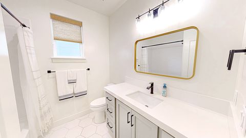 Tiny photo for 897 N MAIN ST ST, Mapleton, UT 84664 (MLS # 2125092)