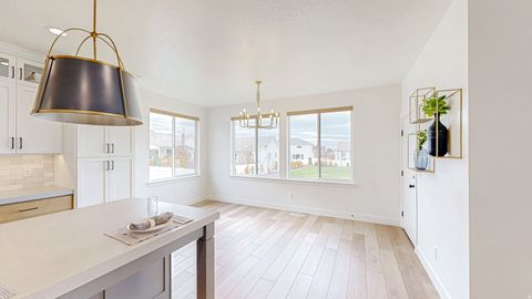 Tiny photo for 897 N MAIN ST ST, Mapleton, UT 84664 (MLS # 2125092)