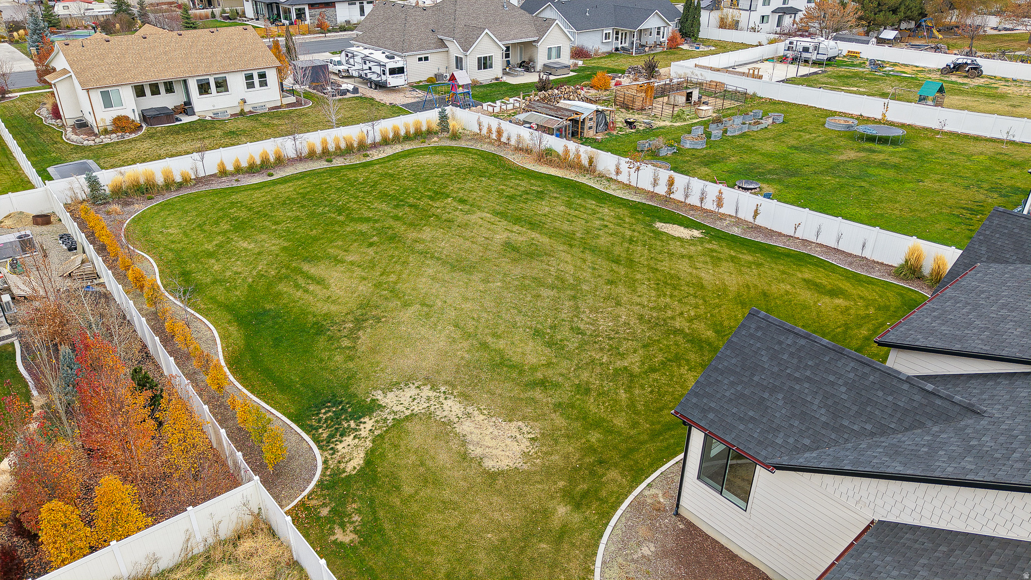 THE ESTATES AT MAPLE - Residential