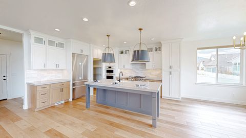 Tiny photo for 897 N MAIN ST ST, Mapleton, UT 84664 (MLS # 2125092)