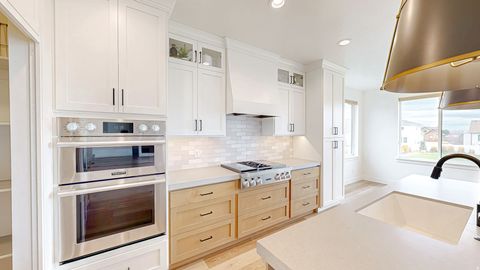 Tiny photo for 897 N MAIN ST ST, Mapleton, UT 84664 (MLS # 2125092)