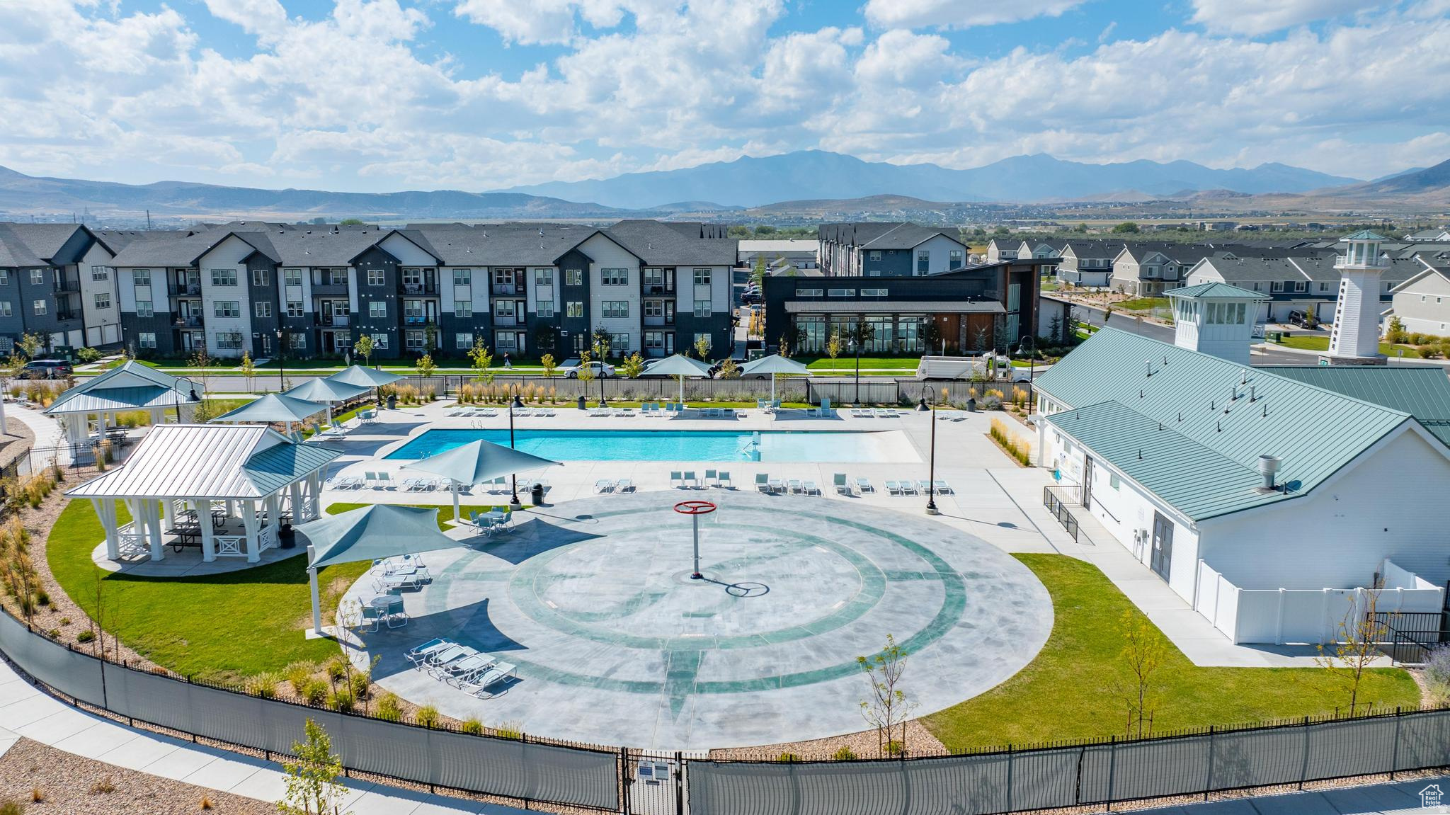 NORTHSHORE - Residential