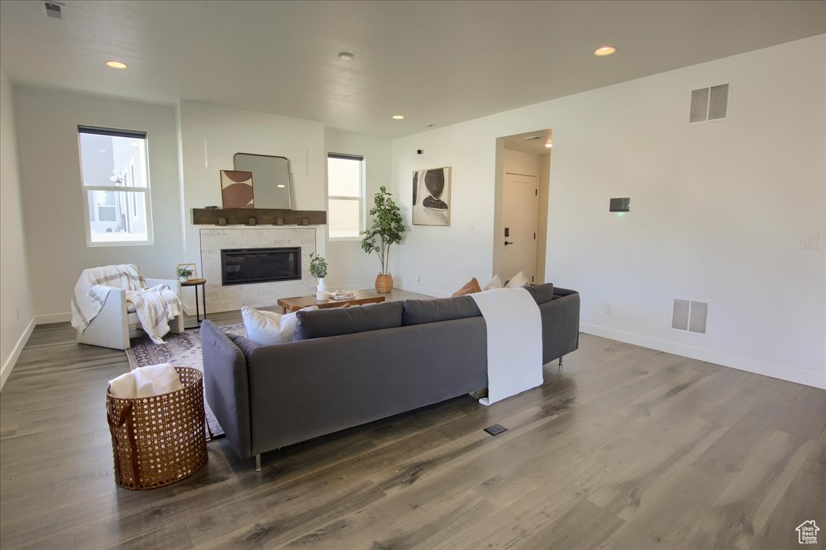 SEASONS AT SIMPSON SPRINGS - Residential