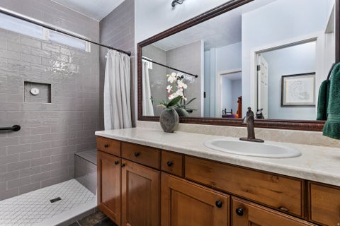 Tiny photo for 11508 S HARVEST RAIN AVE, South Jordan, UT 84009 (MLS # 2158774)