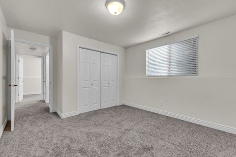 Tiny photo for 1536 W MISTY BREEZE CIR S, Kaysville, UT 84037 (MLS # 2159142)