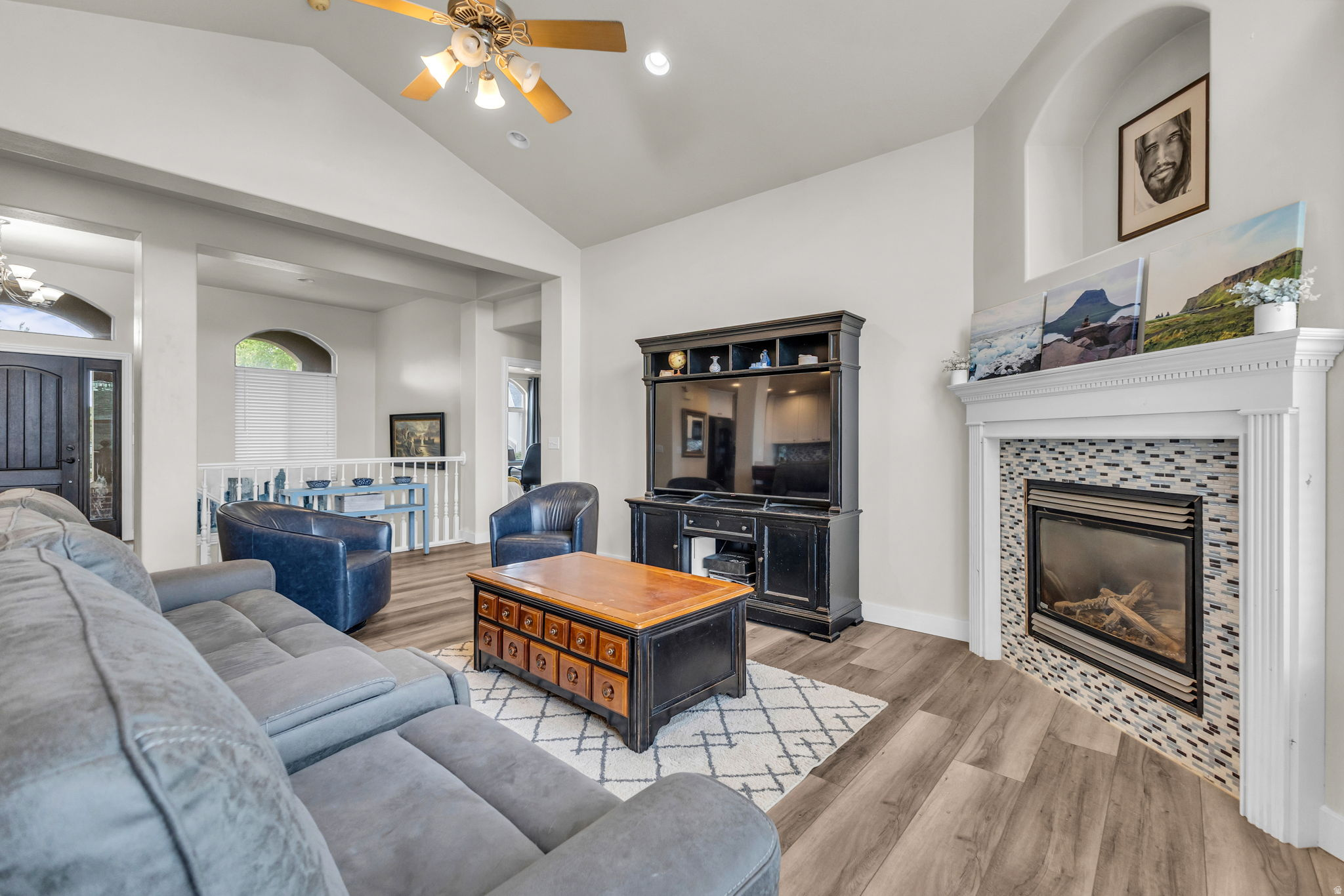 MOUNTAIN VISTAS - Residential
