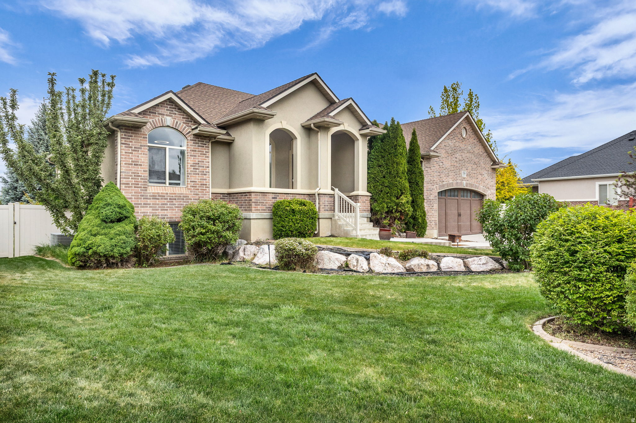 MOUNTAIN VISTAS - Residential