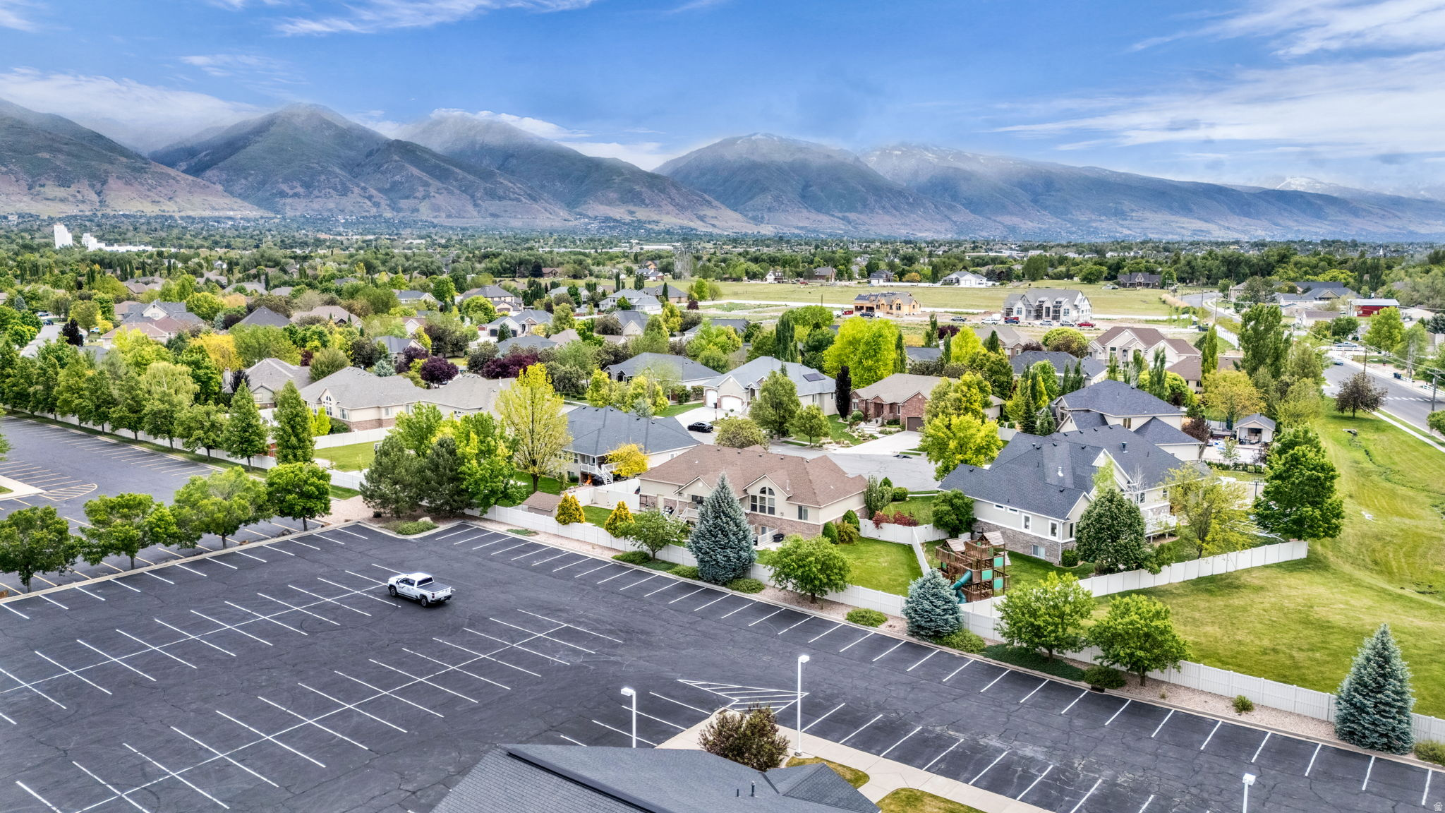MOUNTAIN VISTAS - Residential