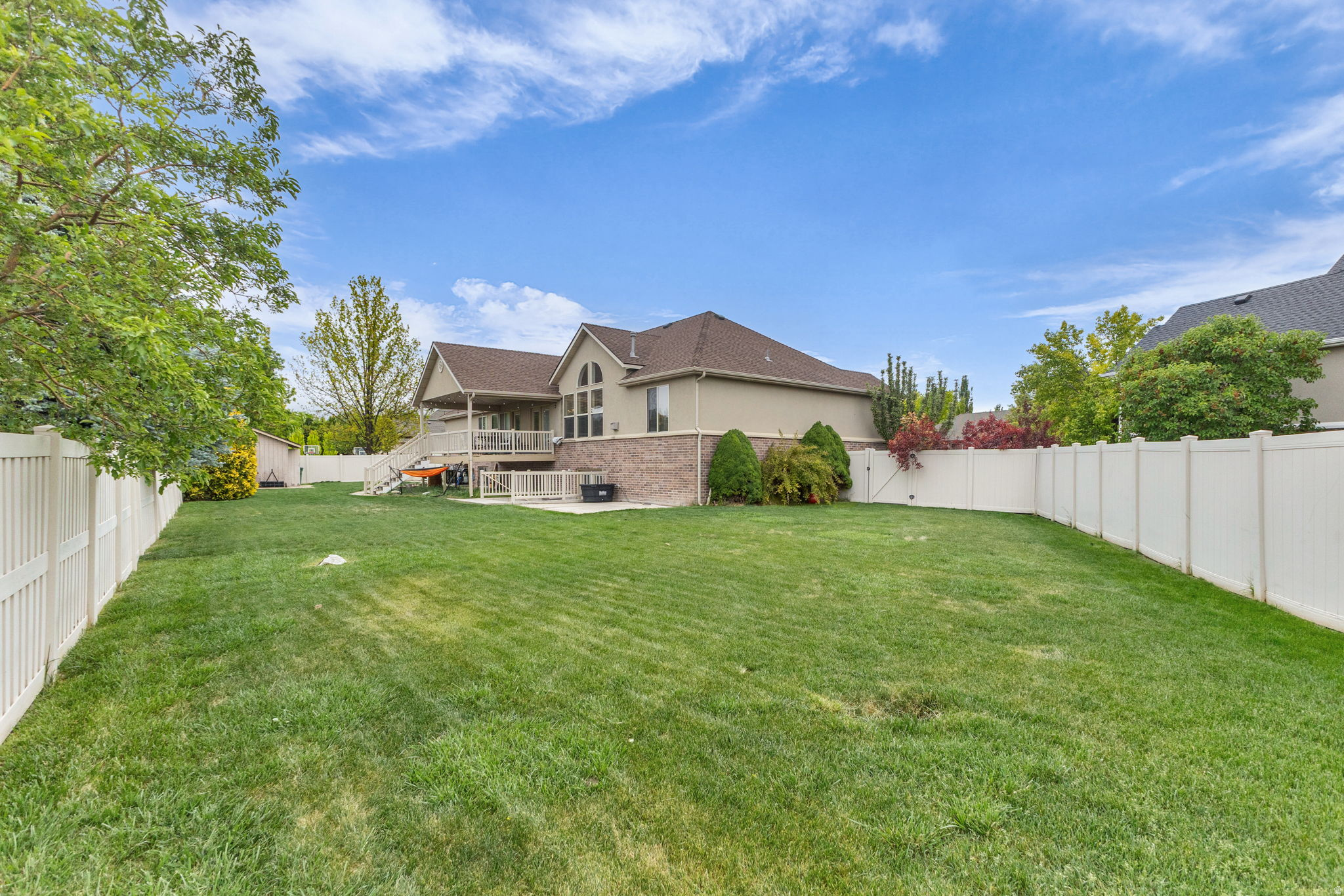 MOUNTAIN VISTAS - Residential