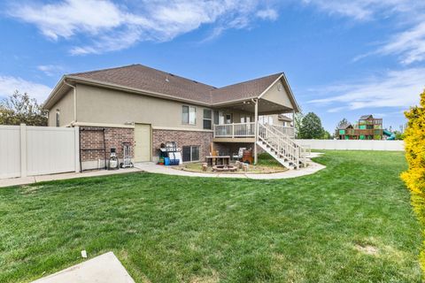 Tiny photo for 1536 W MISTY BREEZE CIR S, Kaysville, UT 84037 (MLS # 2159142)