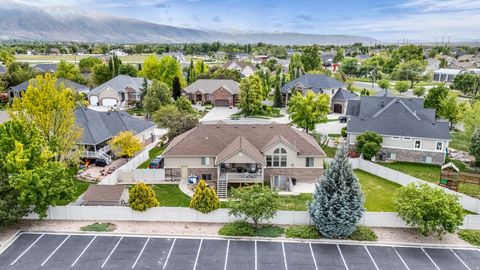 Tiny photo for 1536 W MISTY BREEZE CIR S, Kaysville, UT 84037 (MLS # 2159142)