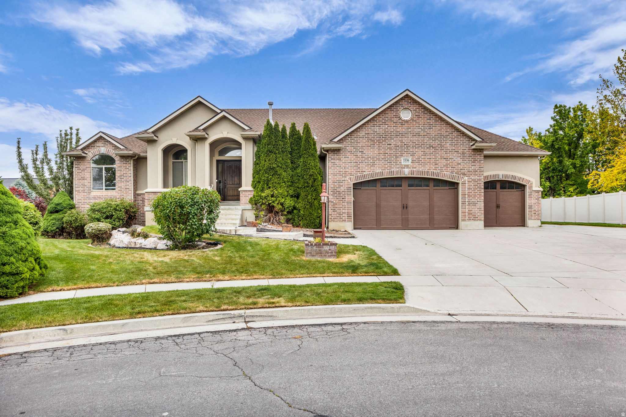 MOUNTAIN VISTAS - Residential