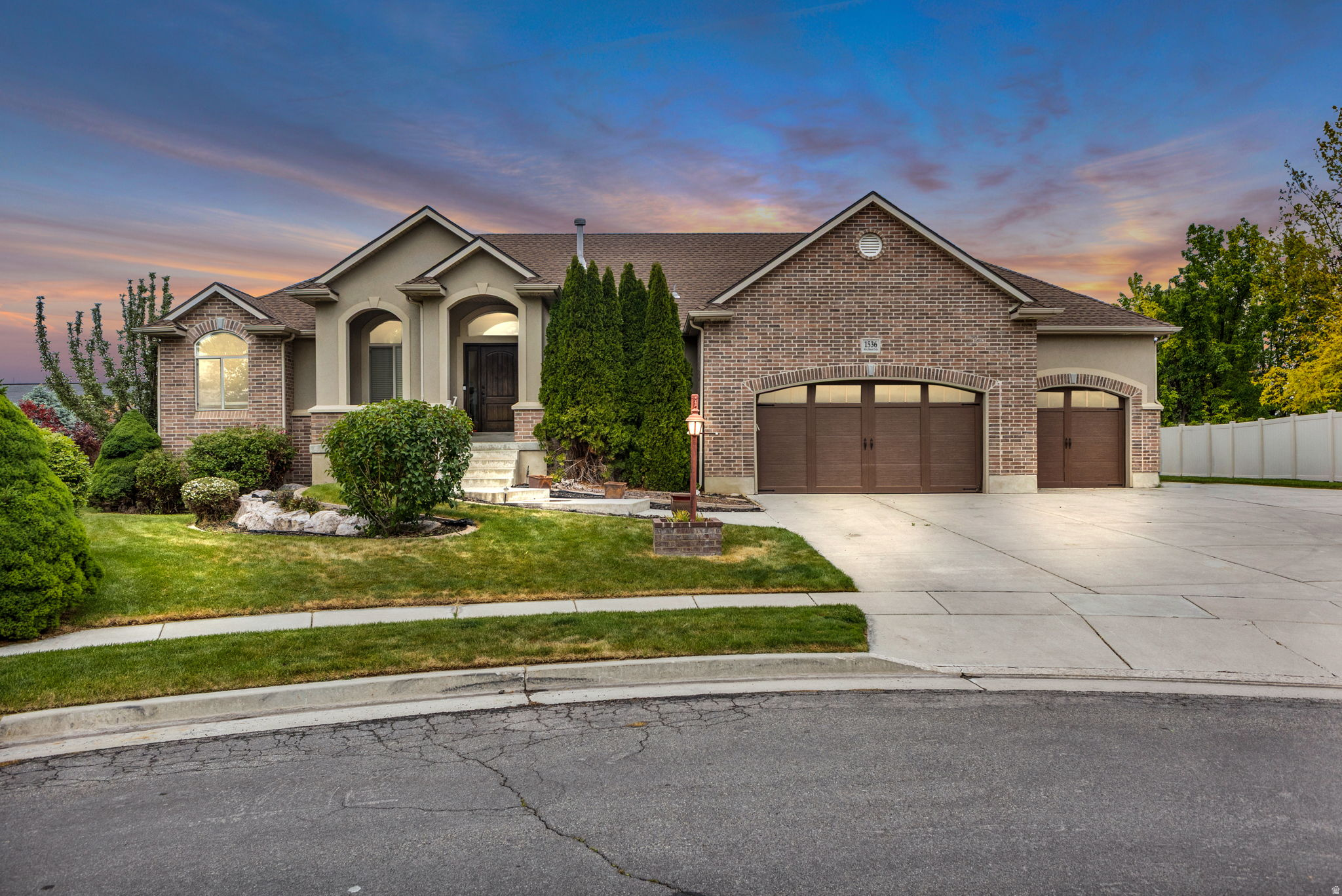 MOUNTAIN VISTAS - Residential