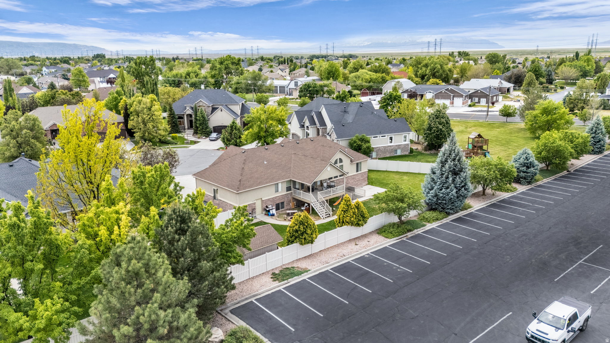 MOUNTAIN VISTAS - Residential
